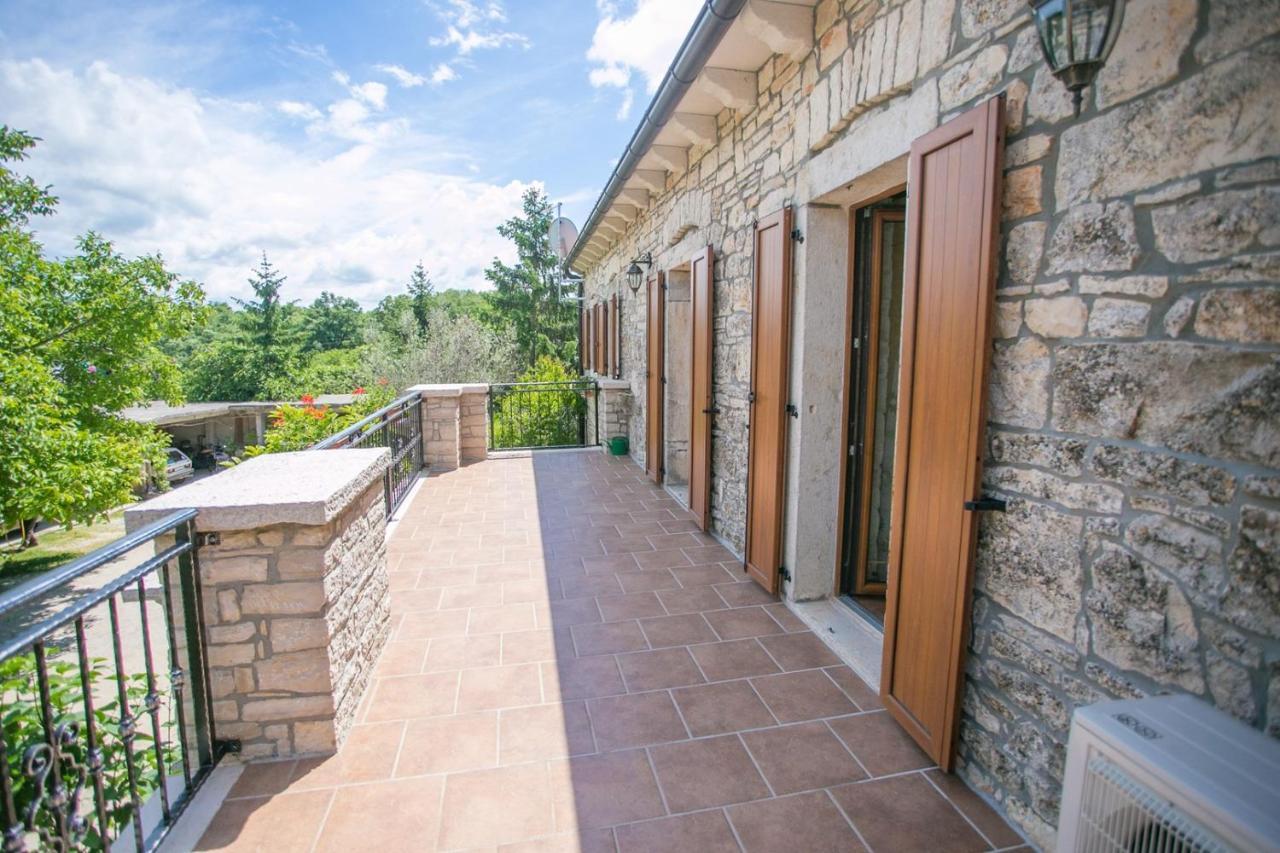 Holiday Home Mendula Tinjan المظهر الخارجي الصورة