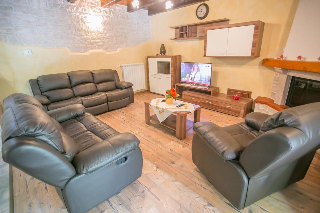 Holiday Home Mendula Tinjan المظهر الخارجي الصورة