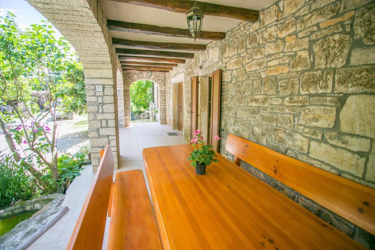 Holiday Home Mendula Tinjan المظهر الخارجي الصورة